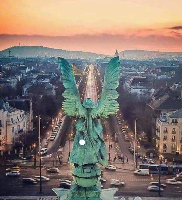 Parisian Soul In The Heart Of Budapest Exterior photo
