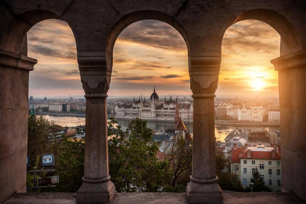 Parisian Soul In The Heart Of Budapest Exterior photo